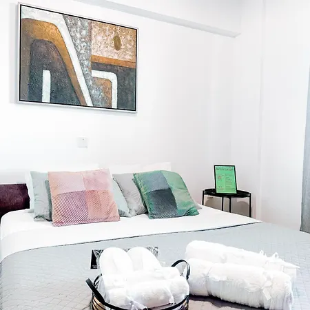Ikarus Apartment